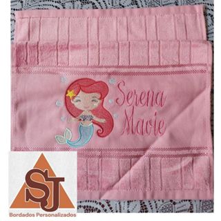 Toalha Mão Bordada Pequena Sereia e Personalizada com Nome em Oferta na Shopee