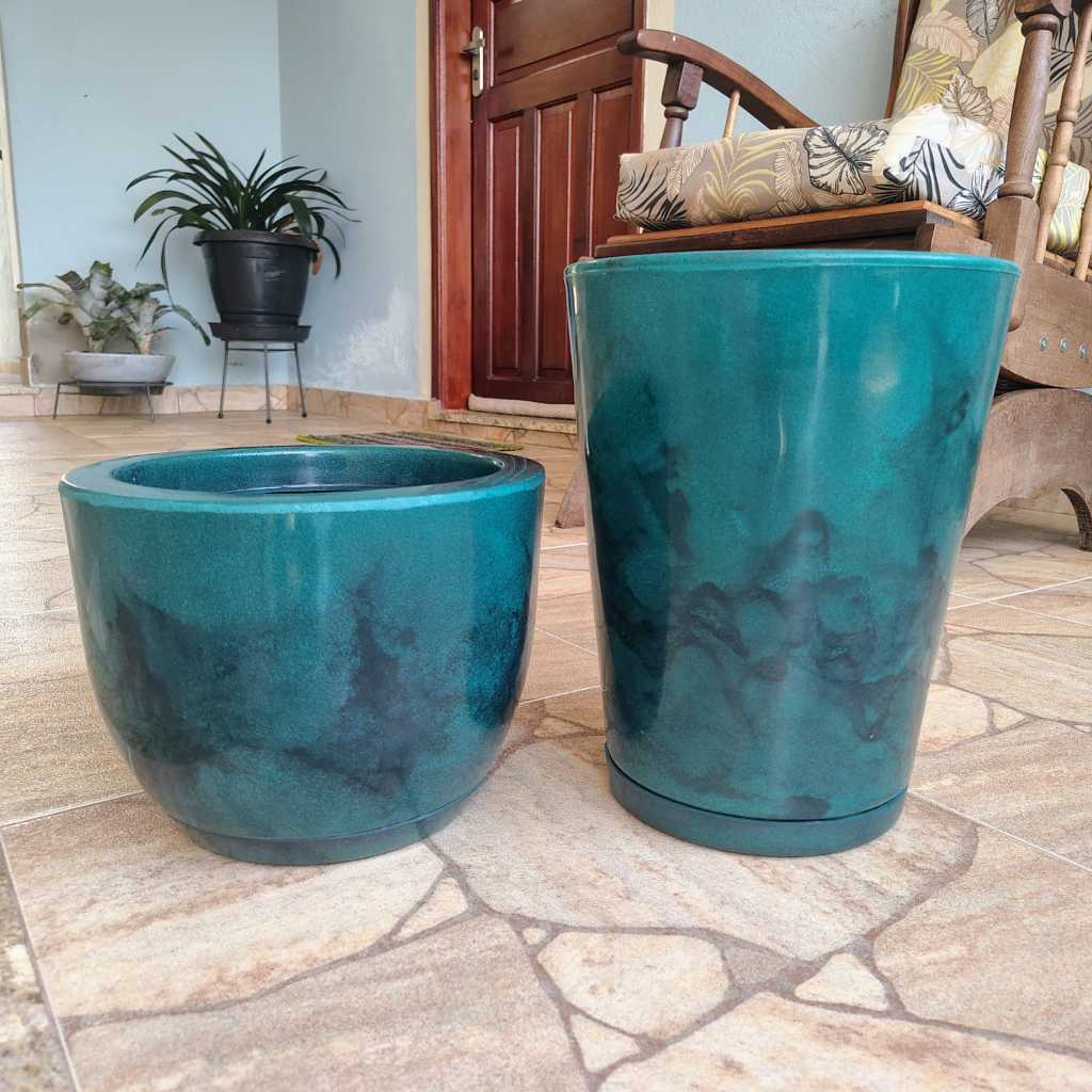 Kit 2 Vasos Modernos de Polietileno Para Plantas, Flores, Decoração, Jardim - ConeN1, Bojo N0 em Oferta na Shopee