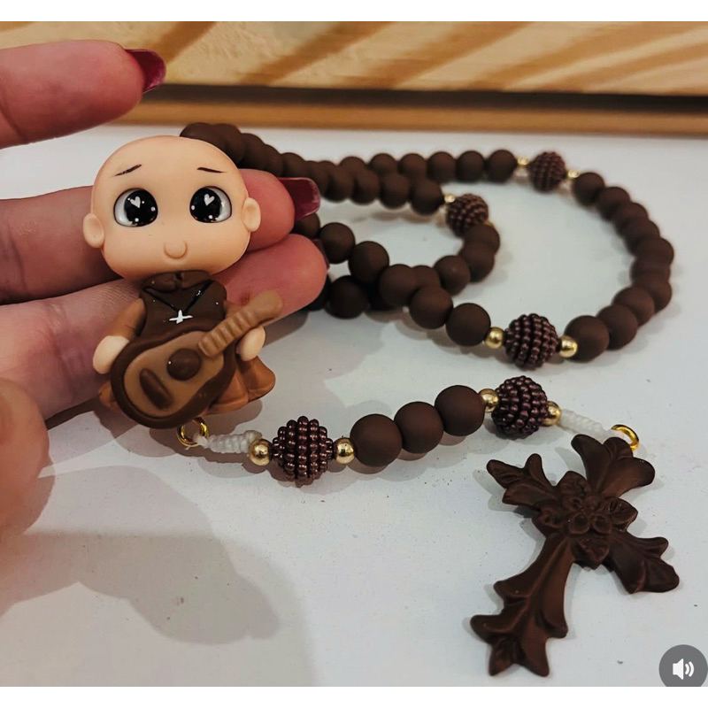 Terço Personalizado Biscuit Frei Gilson em Oferta na Shopee