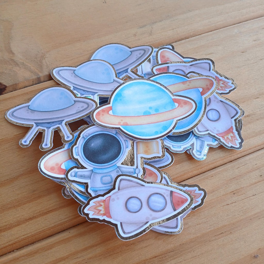 Apliques Astronauta com Fundo em Lamicote 5 a 6 cm para festa, lembrancinhas, aniversários