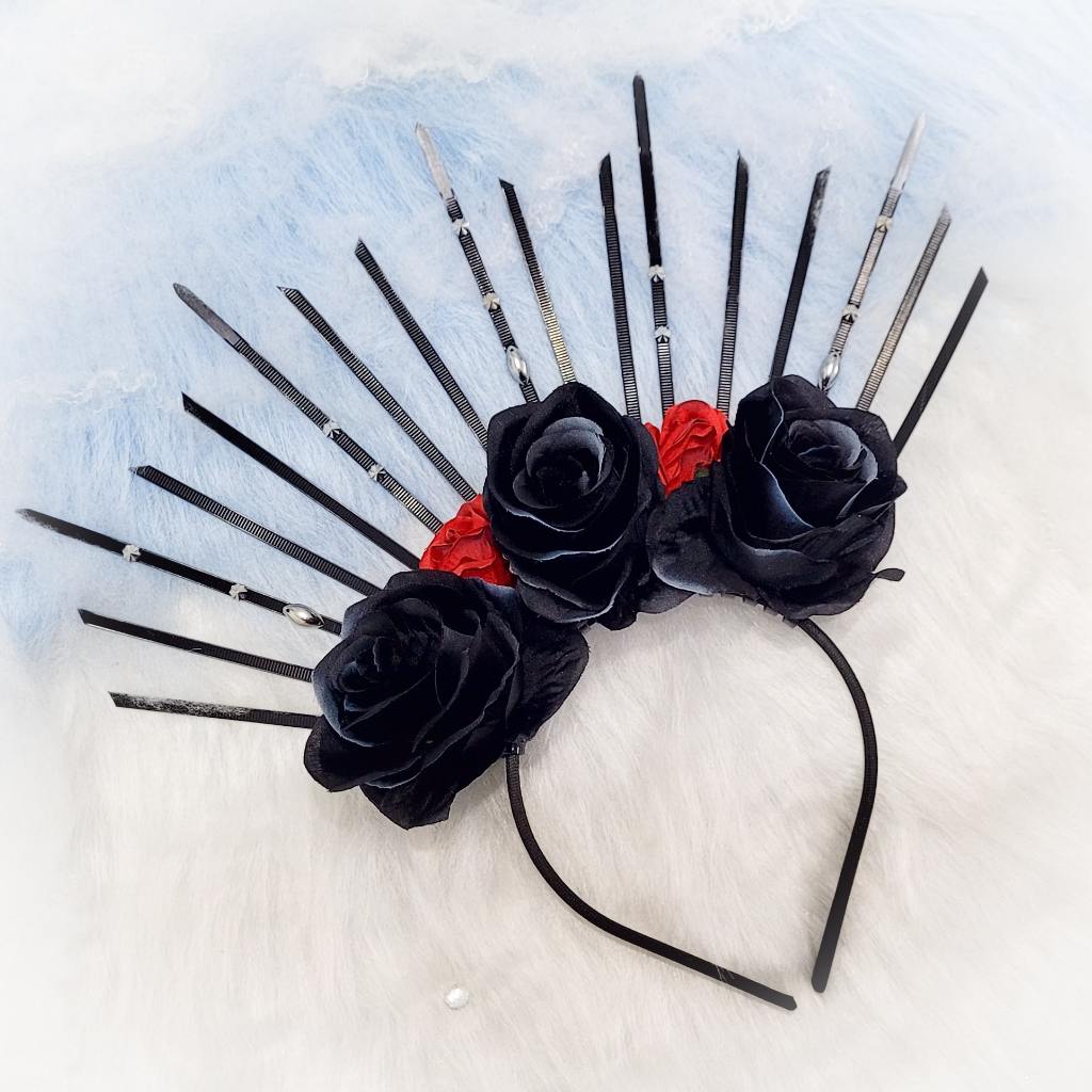 Coroa de Rosas Pretas e Vermelhas com Pedraria Halloween / Caveira Mexicana / Tiara Luxo Premium / Fantasia / Flores