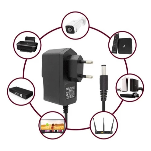 Fonte de alimentação P4 5V 2A bivolt para caixas de TV, tablets, câmeras de vigilância, celulares - detalhe