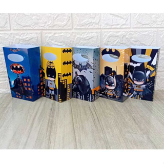 Sacolinha P Surpresa Personalizada TEMA DA FESTA Lembrancinha BATMAN PEGUE E MONTE em Oferta na Shopee