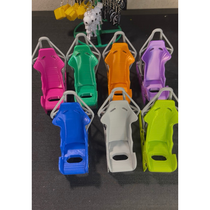 Suporte de Celular em Formato de Banco Esportivo – Design Automotivo
