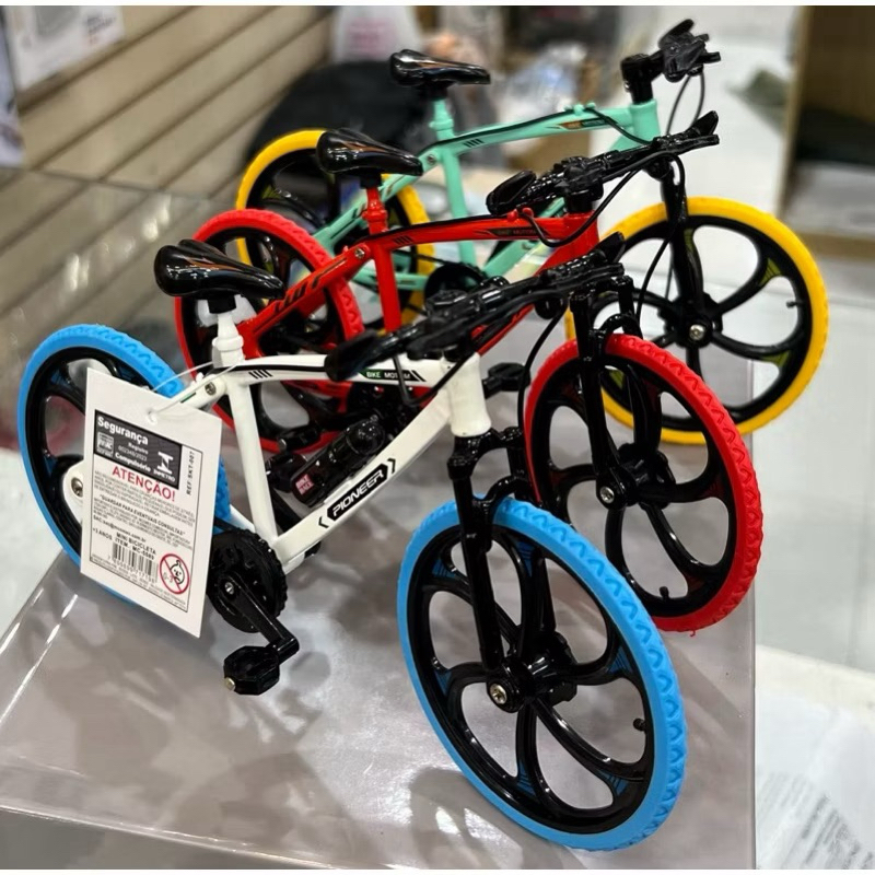 Bicicleta Miniatura Em Metal 1:10 Mountain Bike/MC-5589 em Oferta na Shopee