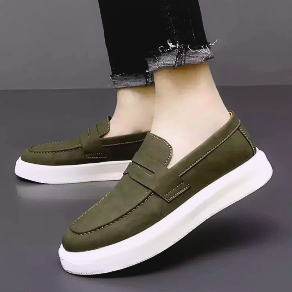 Mocassim Masculino em Camurça Premium Loafer Derby Casual com Sola Alta Costurado à Mão Super Macio