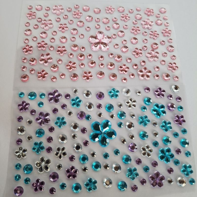 Strass Adesiva Florzinha OU Coração Brilhante - Cartela com 118 Unidades em Oferta na Shopee