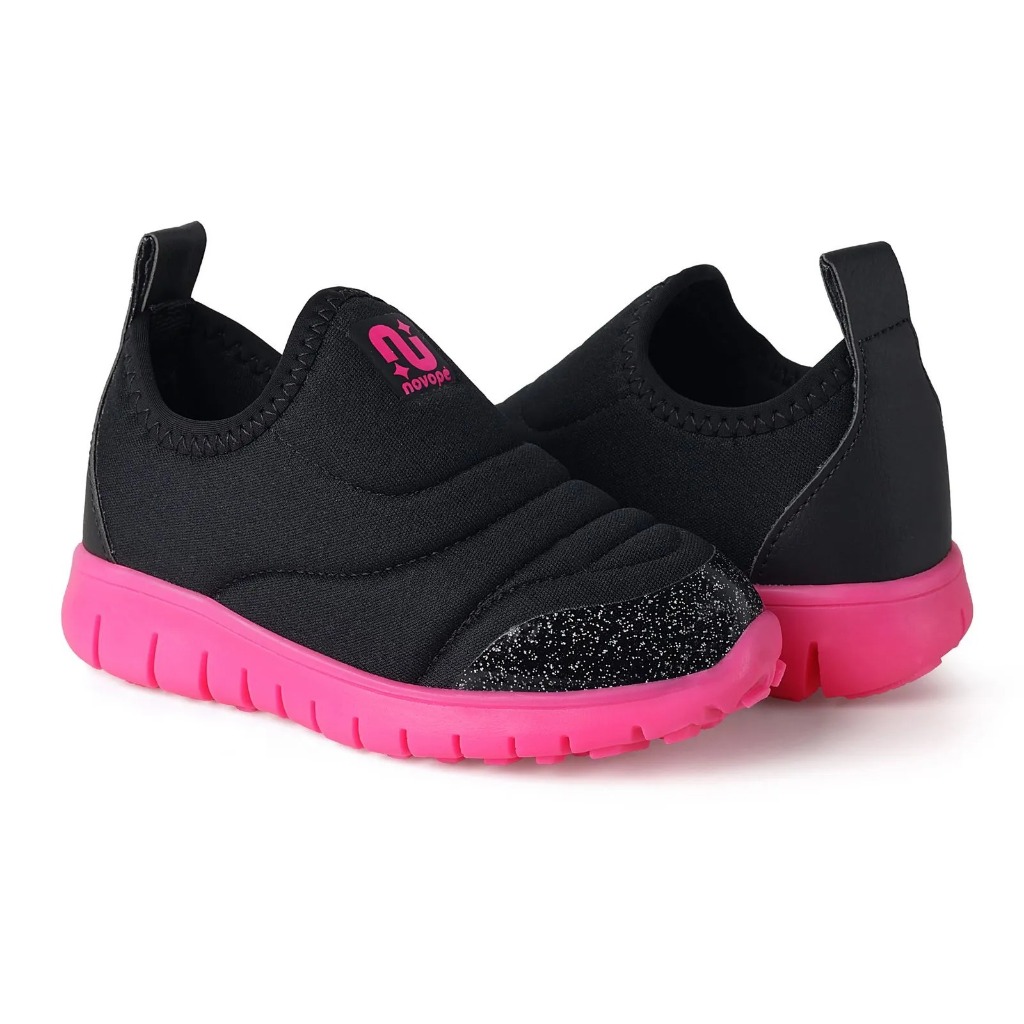 Tênis Infantil Novopé Ultra Flex Preto com Pink brilho e estilo