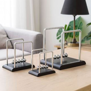 Pêndulo de Newton Luxo - Enfeite e Decoração Mesa Sala Escritório - Balance Balls em Oferta na Shopee