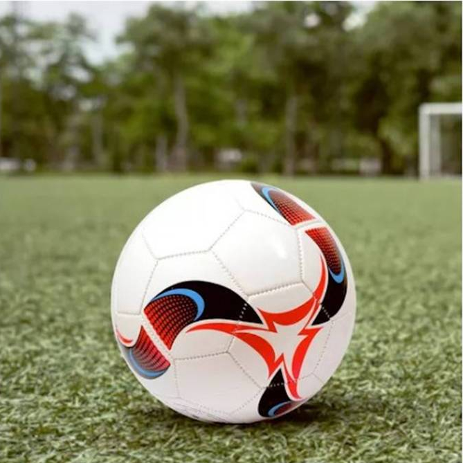 Bola + Bomba de Futebol Nº5 Costurada em PVC para Treino e Diversão Total