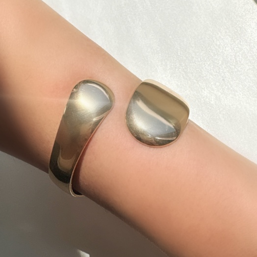 Bracelete Feminino Dourado ou Prateado- Ajustável, Moderno, Elegante e Confortável em Oferta na Shopee