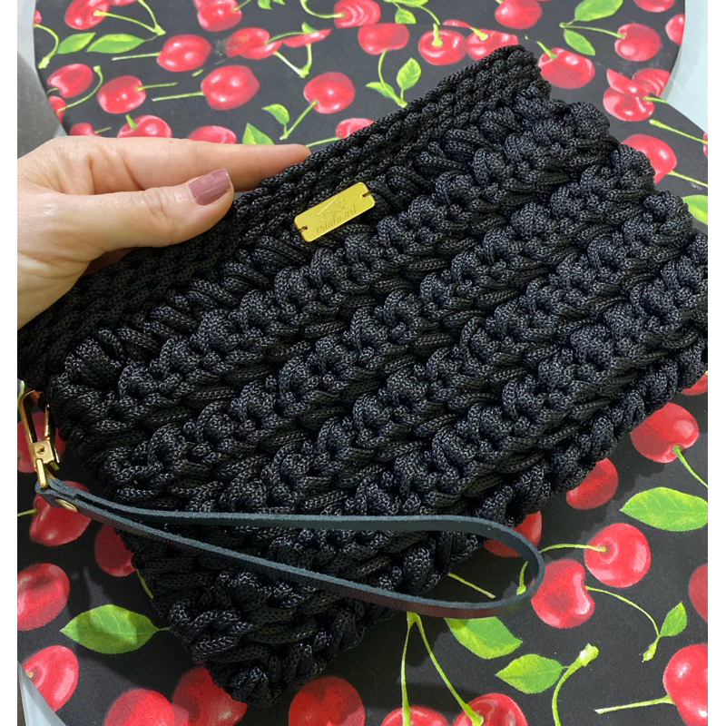 Carteira de mão em crochê – estilo clutch