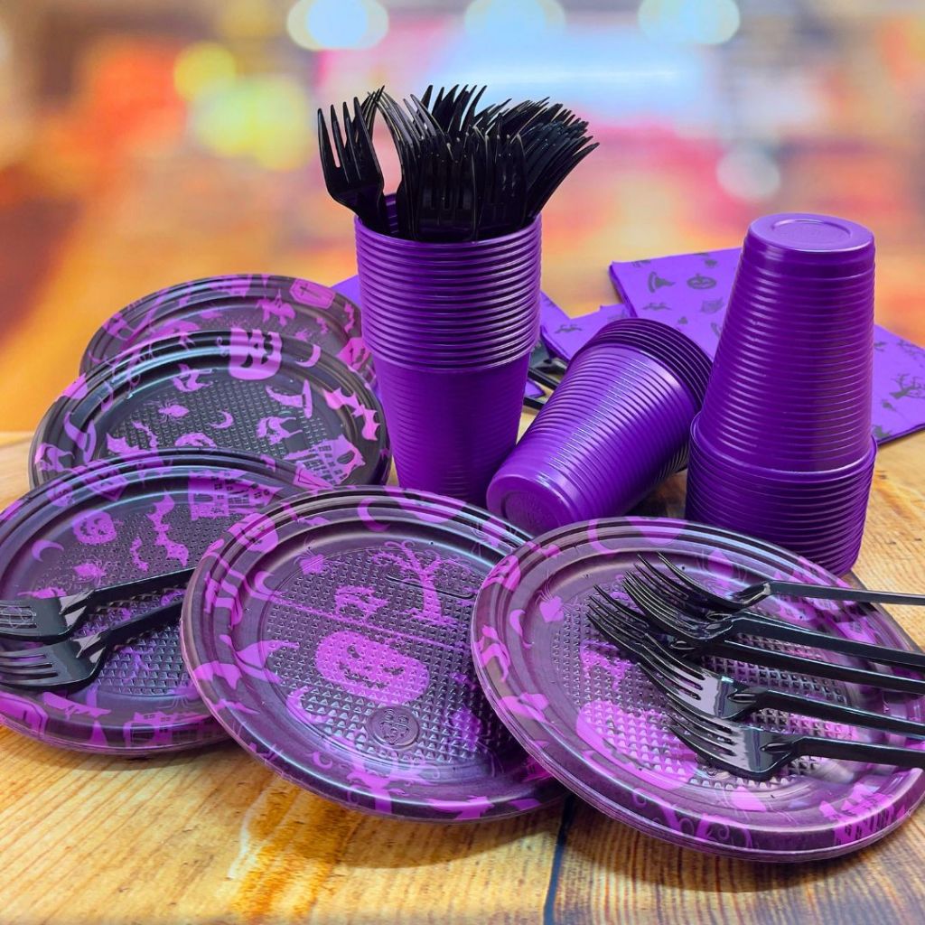 KIT FESTA 50 PESSOAS ROXO HALLOWEEN PRATOS+COPO+GARFO+GUARDANAPO