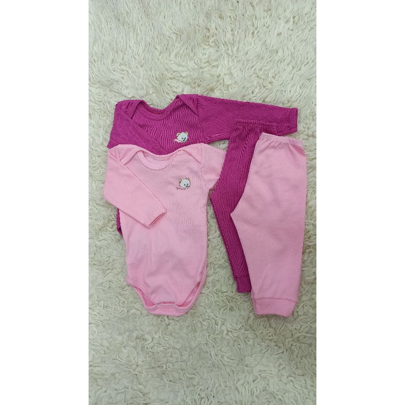 Kit 2 Conjuntos Bordados Body + Mijão em Algodão com Aplique Bordado - Conforto e Estilo para o Bebê