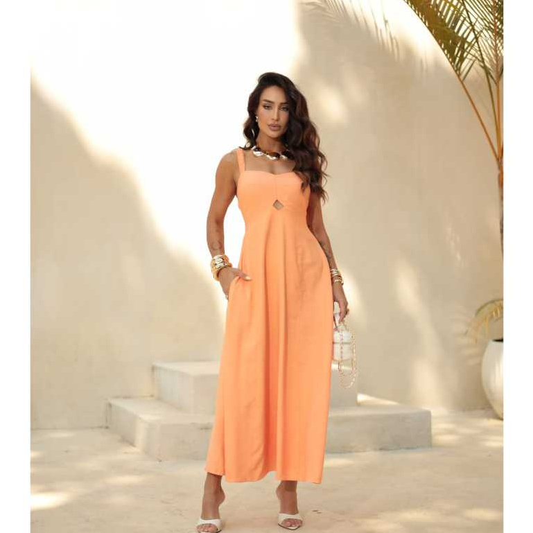 VESTIDO LONGO CON ELATICO NAS ALCAS ESTILOSO LINDO EN TECIDO SENSORIAL AMARANTE RECOMENDABLE CORES VERAO