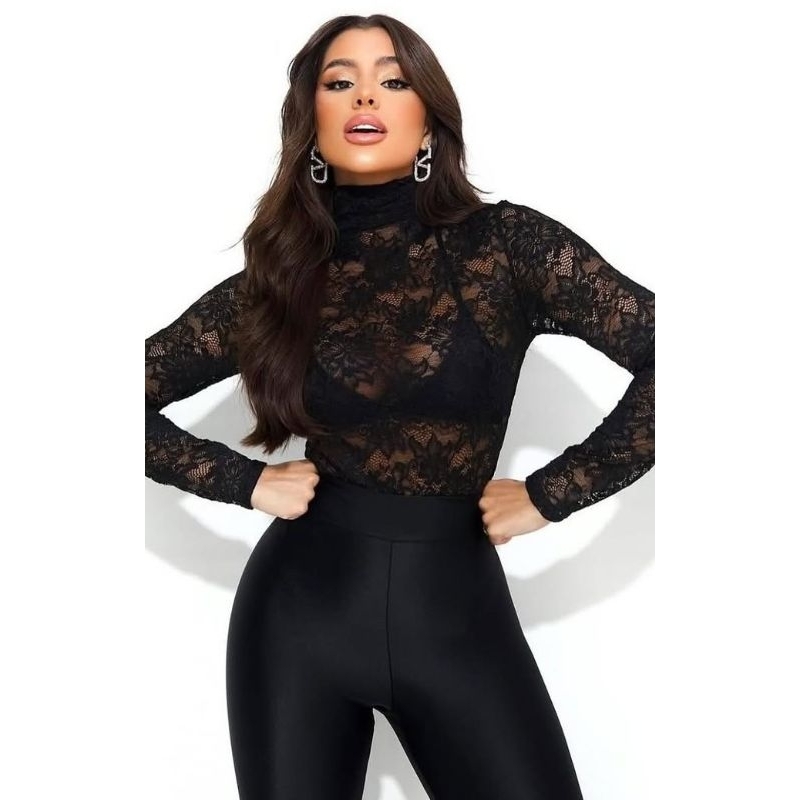 Bory de renda floral