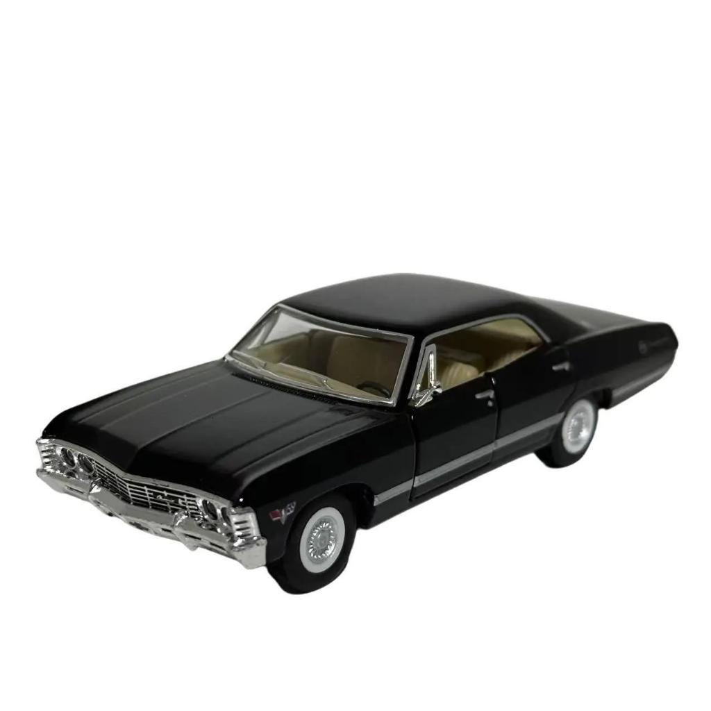 Miniatura Chevrolet Impala 1967 Carrinho Metal Fricção Abre As Portas Miniatura Metal Coleção