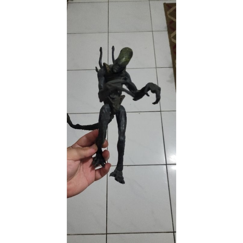 boneco alien xenomorfo alienígena original mcfarlane action figure filme terror neca mezco marvel dc comics legends
