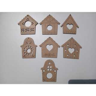 Mini Casinhas MDF 3mm para Dependurar ( 30  unidades em sete modelos - 8cm x 8.3cm) em Oferta na Shopee