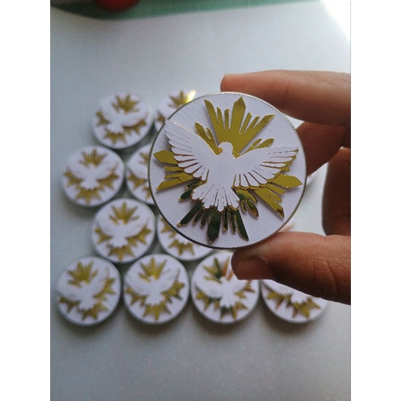 Lembrancinha de Batizado/ Primeira eucaristia/ crisma  – Latinha Metal Decorada com Pomba do Espírito Santo