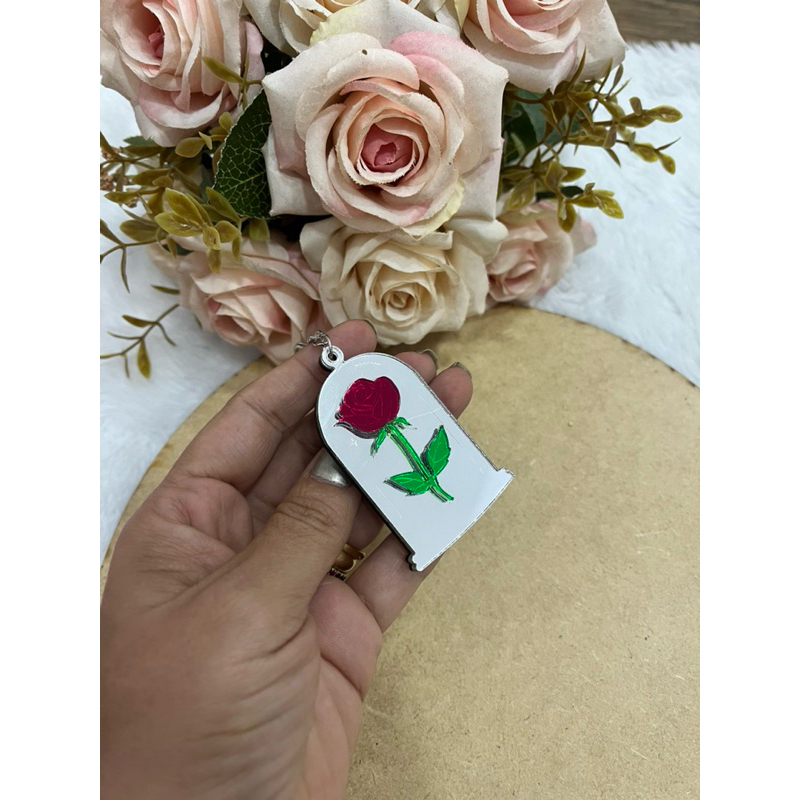 Lembrancinha A Bela e Fera - Princesa Bela - Rosa vermelha - Cúpula