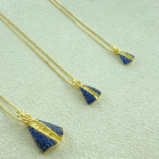 Gargantilha Nossa Senhora Aparecida Ouro 18K Corrente Veneziana Pingente Cravejado Zircônia Azul