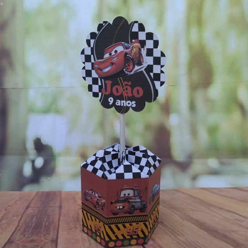 PEGUE e MONTE - Centro de Mesa Sextavado - Tema Carros - Lembrancinha de Festa Infantil