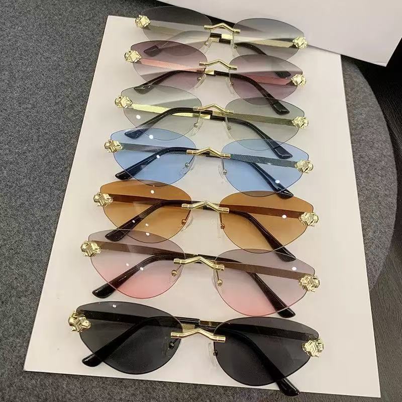 Óculos de sol triangulares com design exclusivo para mulheres