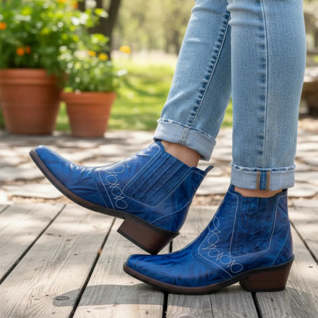Bota Country Feminina Cor Azul Botina Vaquejada Cavalgada Rodeio Botina Salto Carrapeta Solado Costurado Modelo 3736