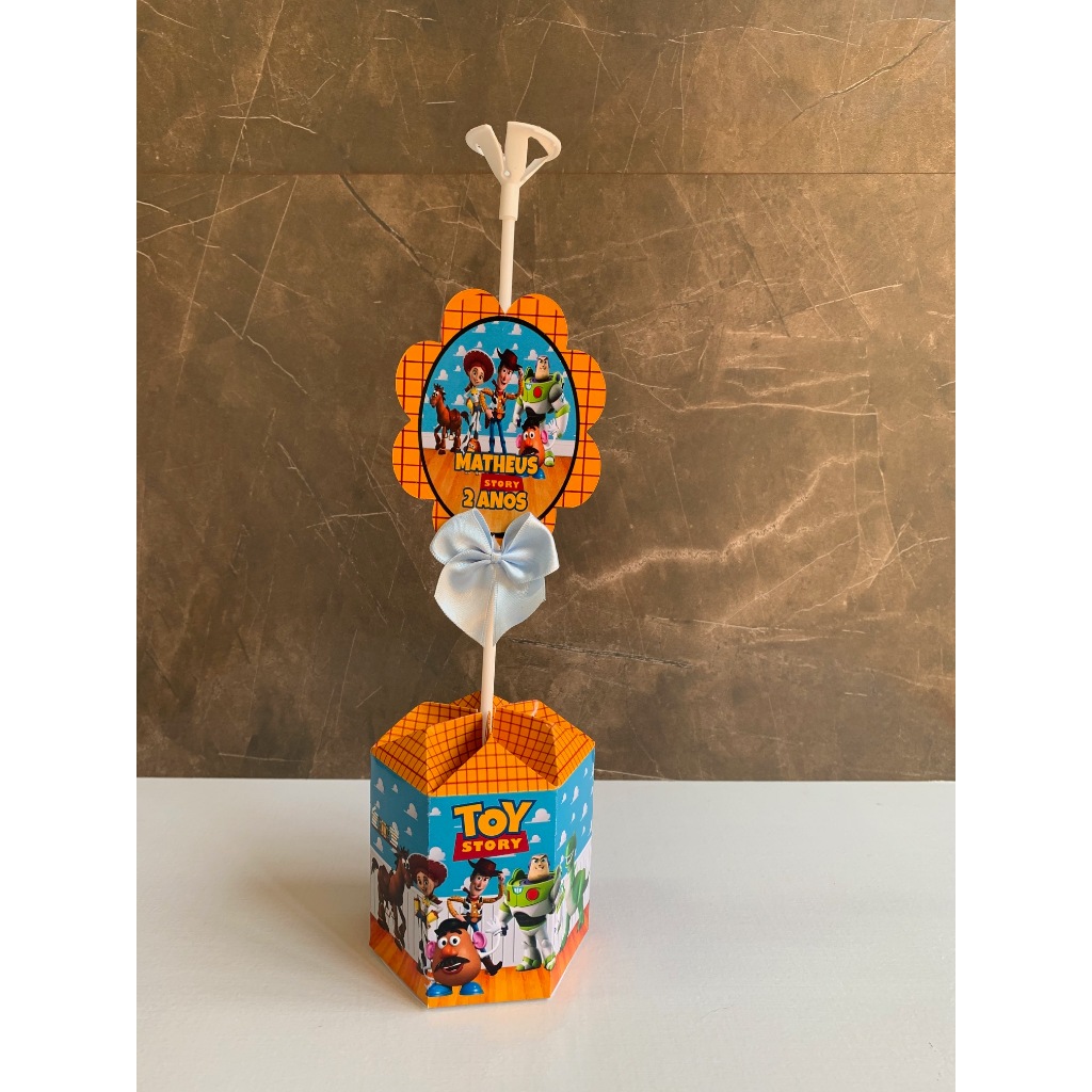 kit centro de mesa aniversário personalizada fazemos todos os temas em Oferta na Shopee