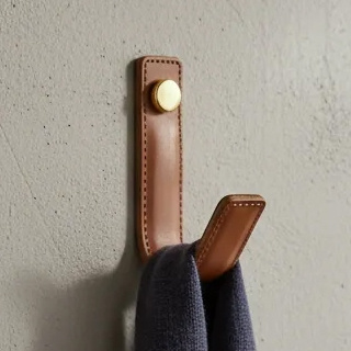 kit 2 Cabideiro de Parede Organizador Suporte Pendurador Metal Jota Couro Legítimo em Oferta na Shopee