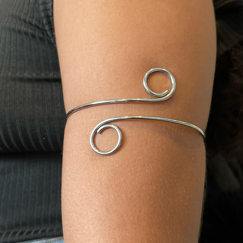 Bracelete de Aço(lançamento) em Oferta na Shopee