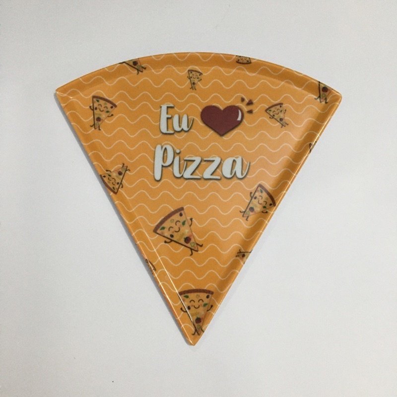 Kit 06 Prato Para Pizza Triangular Formato De Pizza Com Frase Eu Amo Pizza 22x22 Em Melamina Cor Caramelo