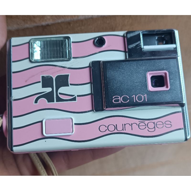 Camera Antiga Minolta Courrēges AC-101 Para coleção Não testada