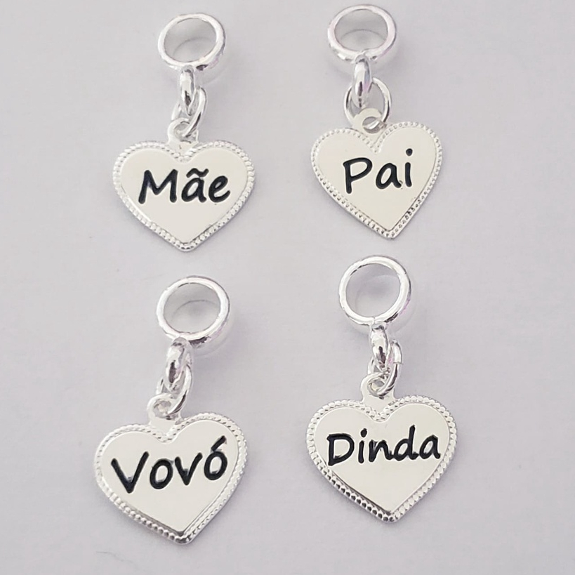 Berloque Coração Mãe Vovó Vovô Pai Dinda Banhado a Prata