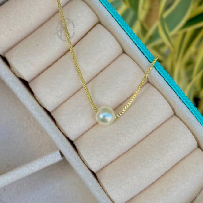 COLAR GARGANTILHA COM PINGENTE DE PÉROLA DELICADO CLÁSSICO – SEMIJOIA BANHADO EM OURO 18k em Oferta na Shopee