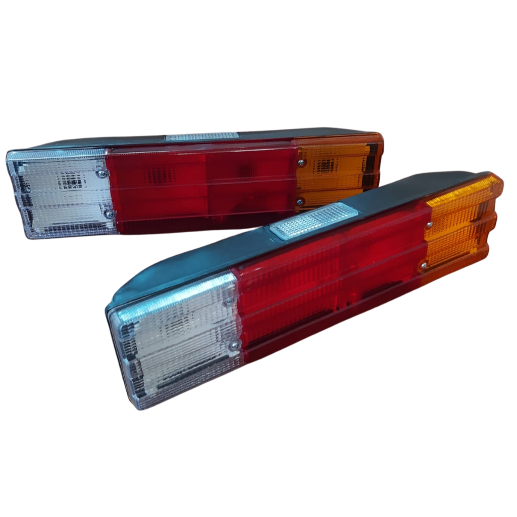 Par Lanterna Traseira MB Caminhão 709 1113 1513 1418 1620 1718 c/ vigia Mercedes Benz Tricolor
