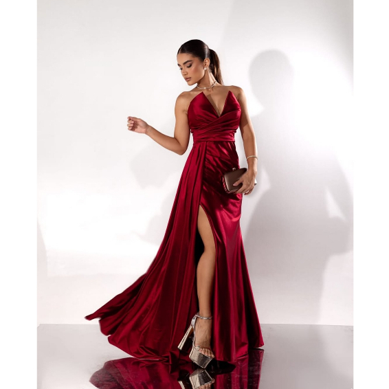 Vestido Longo de Festa Tomara que Caia com Corte V Casamento Formatura