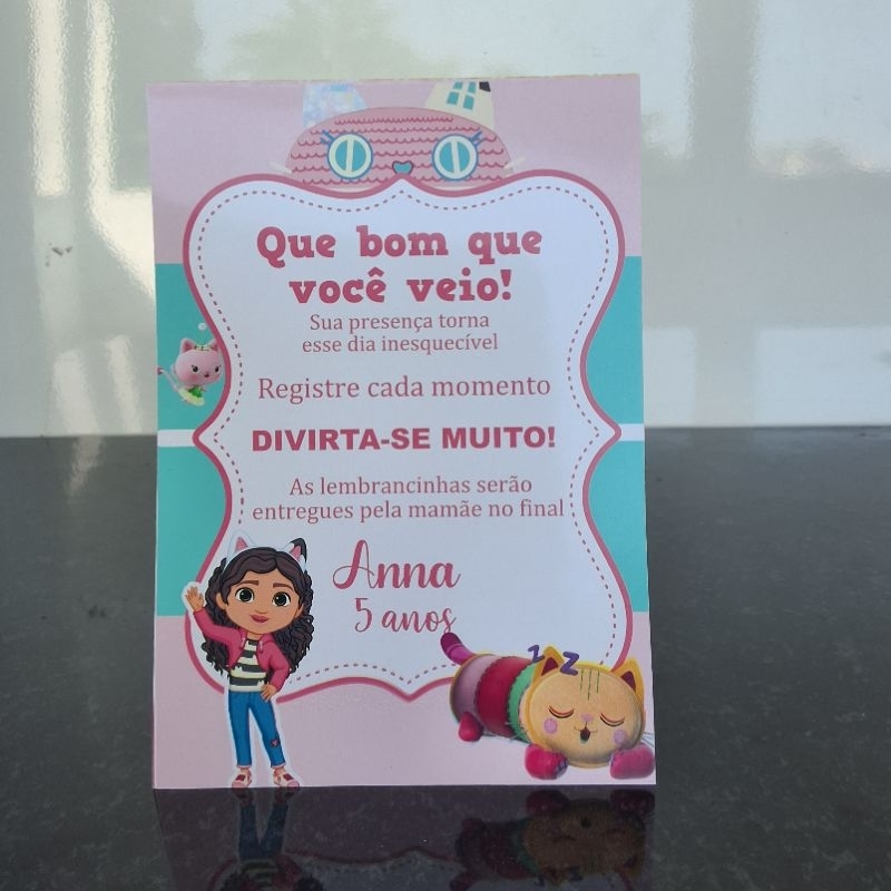 Plaquinha de Centro de Mesa Festa Infantil Casa Mágica da Gabi Personalizada Lembrancinha Mesa Aniversário