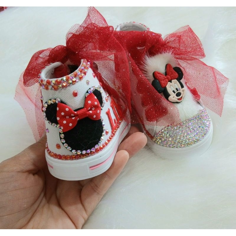 Tênis botinha cano alto personalizado, tema Minniie Vermelha