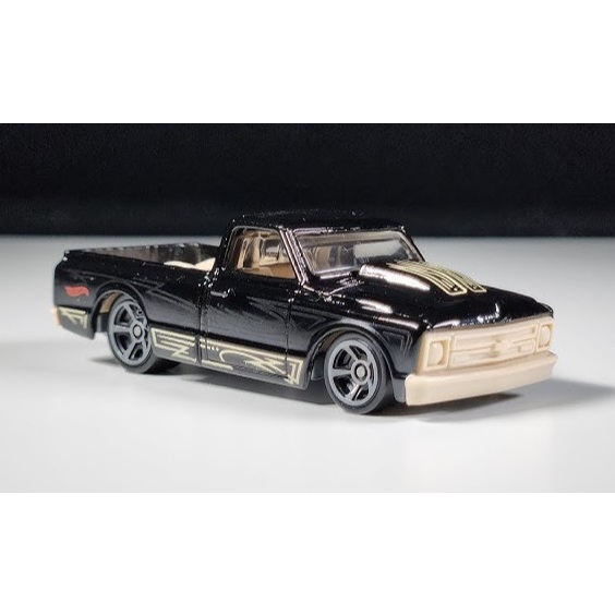 linda picape Chevrolet 1967 C 10 da Hot WHeels pickup Chevy c10 black roda raiada