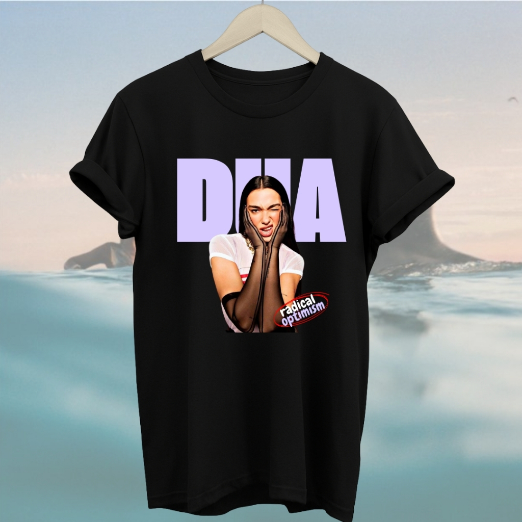 Camiseta Street Modelagem Unissex Cantora Pop Internacional Dua Lipa Turnê Radical Optimism Blusa Estampada Exclusiva