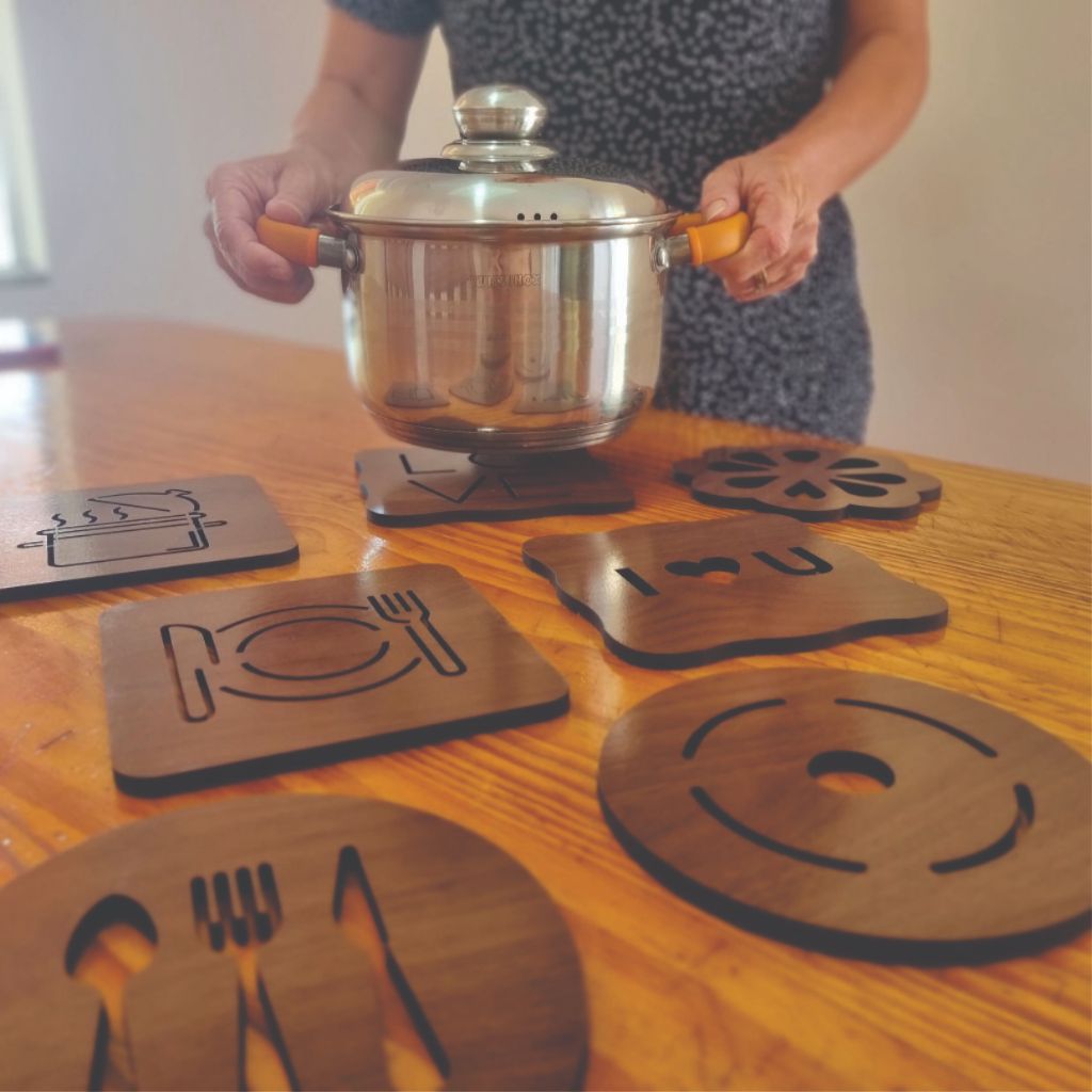 Kit 4 ou 8 Descansos de Panela em MDF - Design Exclusivo, Material Resistente Suporte de Panelas