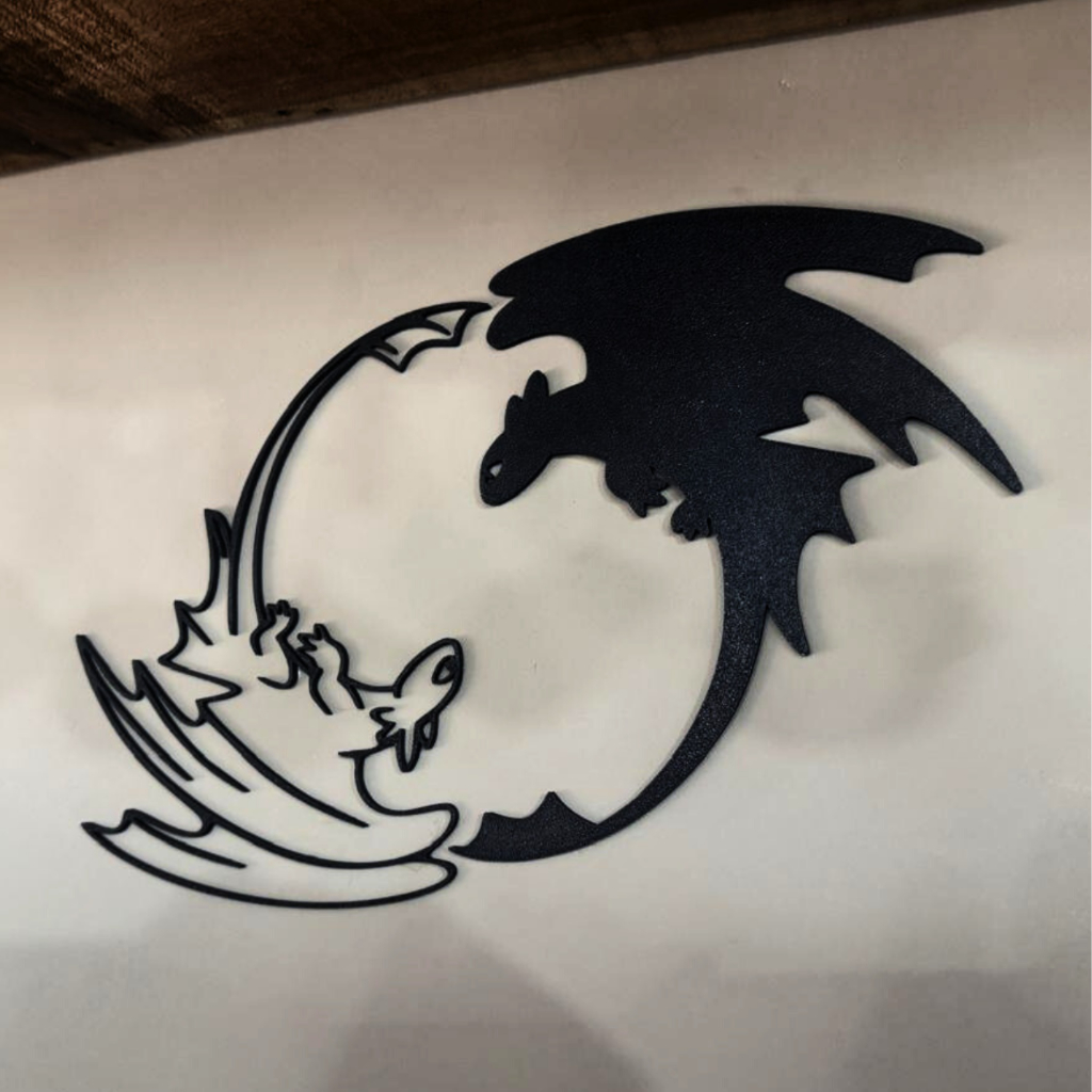 Painel Decorativo Dragões Furia Da Noite E Furia Da Luz | 32cm | Como Treinar Seu Dragão | Ying Yang