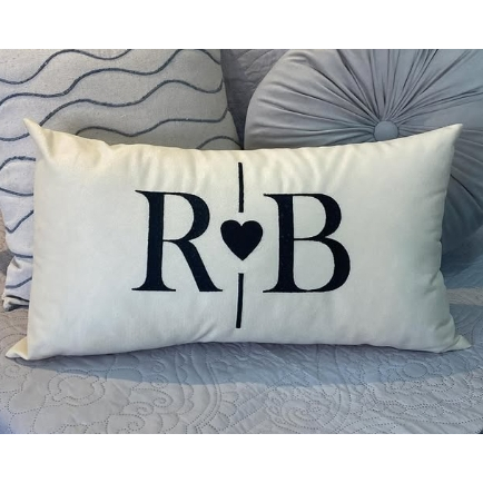 Almofada Personalizada INICIAL | INICIAL Casal Bordada (01 UNIDADE) 50x30 Com Enchimento Cama Posta