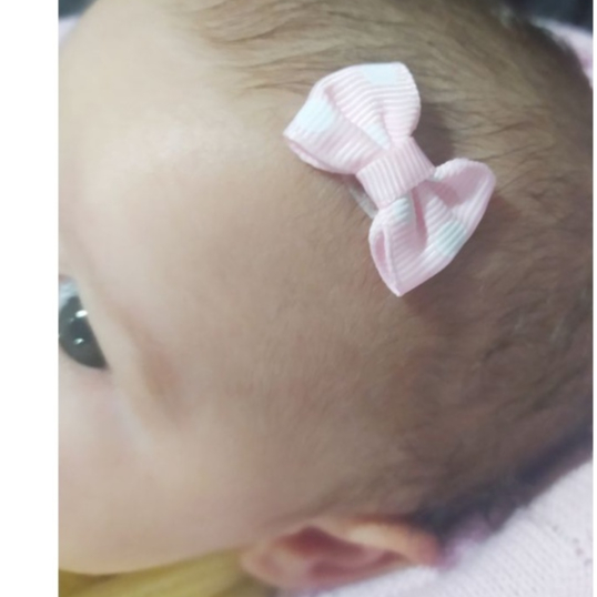 Mini Lacinhos para colar na Cabeça da Bebê em Oferta na Shopee