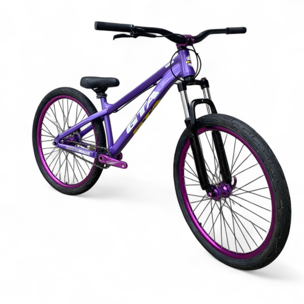 Bicicleta Aro 26 Freeride Gta Gravity Freio Hidráulico Shimano Grau Manobras Cubo k7 Barulhento Garfo com Trava