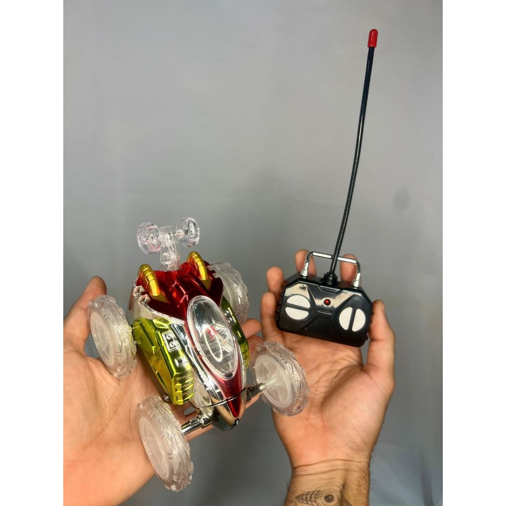Brinquedo Carro Maluco Controle Remoto Gira 360º C/ Luz Led Brinquedo Carrinho de controle
