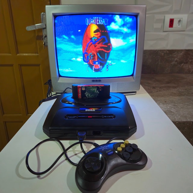 MEGA DRIVE 3 - COM CONTROLE E JOGO INCLUSO