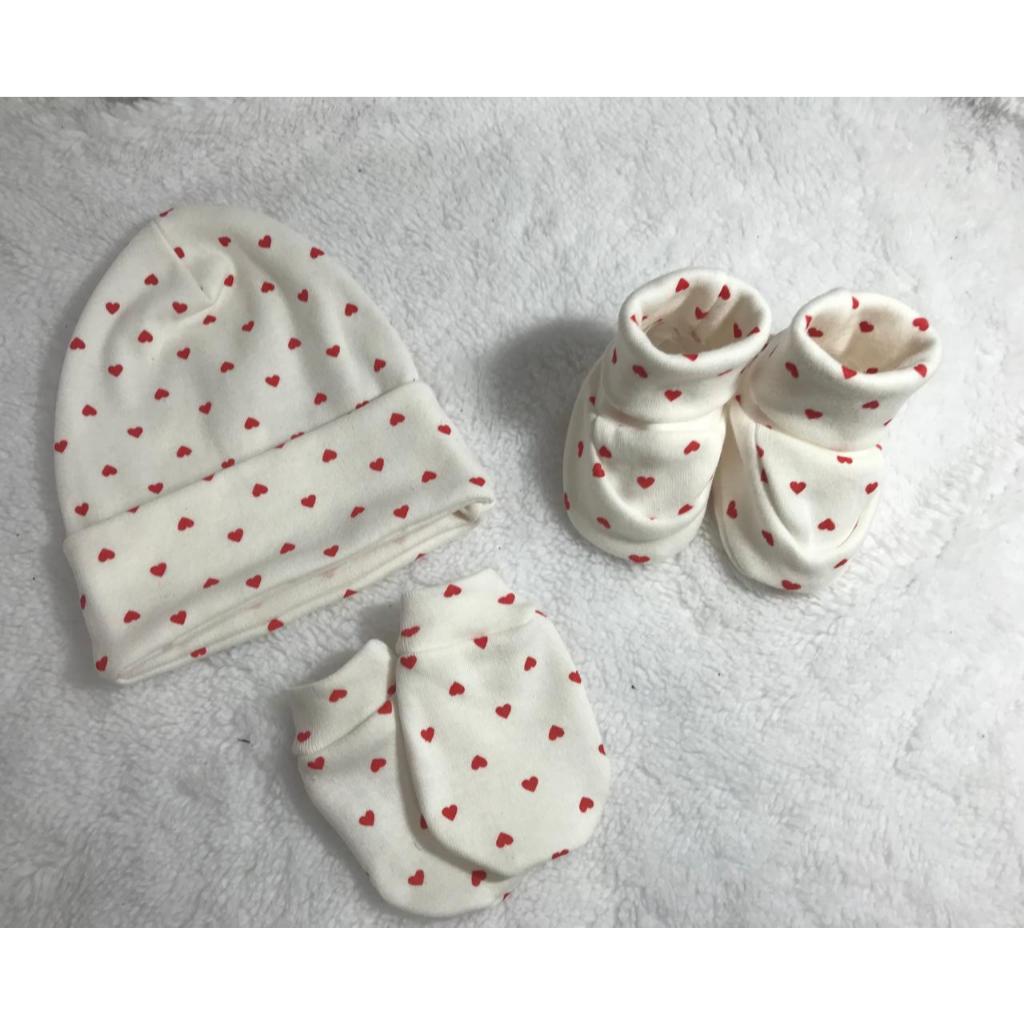 Kit Touca Luvas e Pantufas Estampado Recém-Nascido Bebê Menina Maternidade em Oferta na Shopee